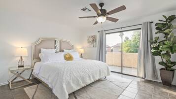 4 habitaciones, escritorio, tabla de planchar con plancha y wifi gratis