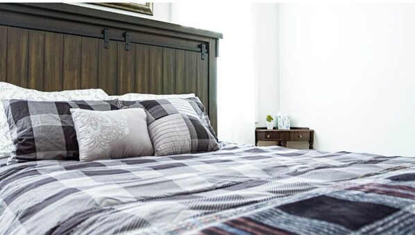 4 chambres, fer et planche à repasser, Wi-Fi gratuit, draps fournis