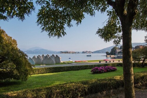 Villa Gioa (Guests 12) - Luxury Villa with Pool, Lake Maggiore