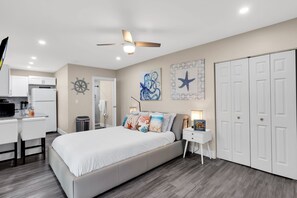 1 bedroom, iron/ironing board, free WiFi, bed sheets