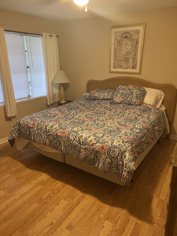 2 Schlafzimmer, Bügeleisen/Bügelbrett, kostenloses WLAN, Bettwäsche