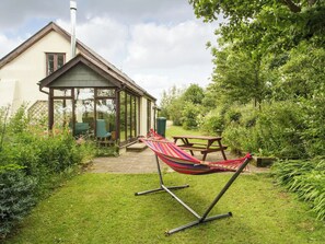 Unclassified image, 4 of 21, button