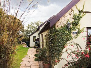 A building with a sign 'THE SHIPEN' and a pathway leading to it. - 2 bedroom accommodation in Hartland (Hartland)