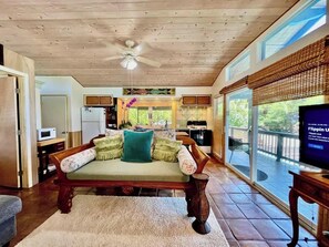 TV, offices - Bamboo Beach Cottage ~ Steps from shoreline access (Waimea)