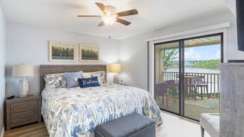 2 bedrooms, desk, travel crib, free WiFi