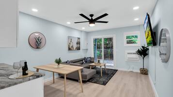 Smart TV, music library, video library, stereo