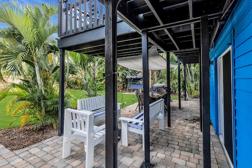 Quiet & Bright 2BR, Minutes from West Palm & Beach