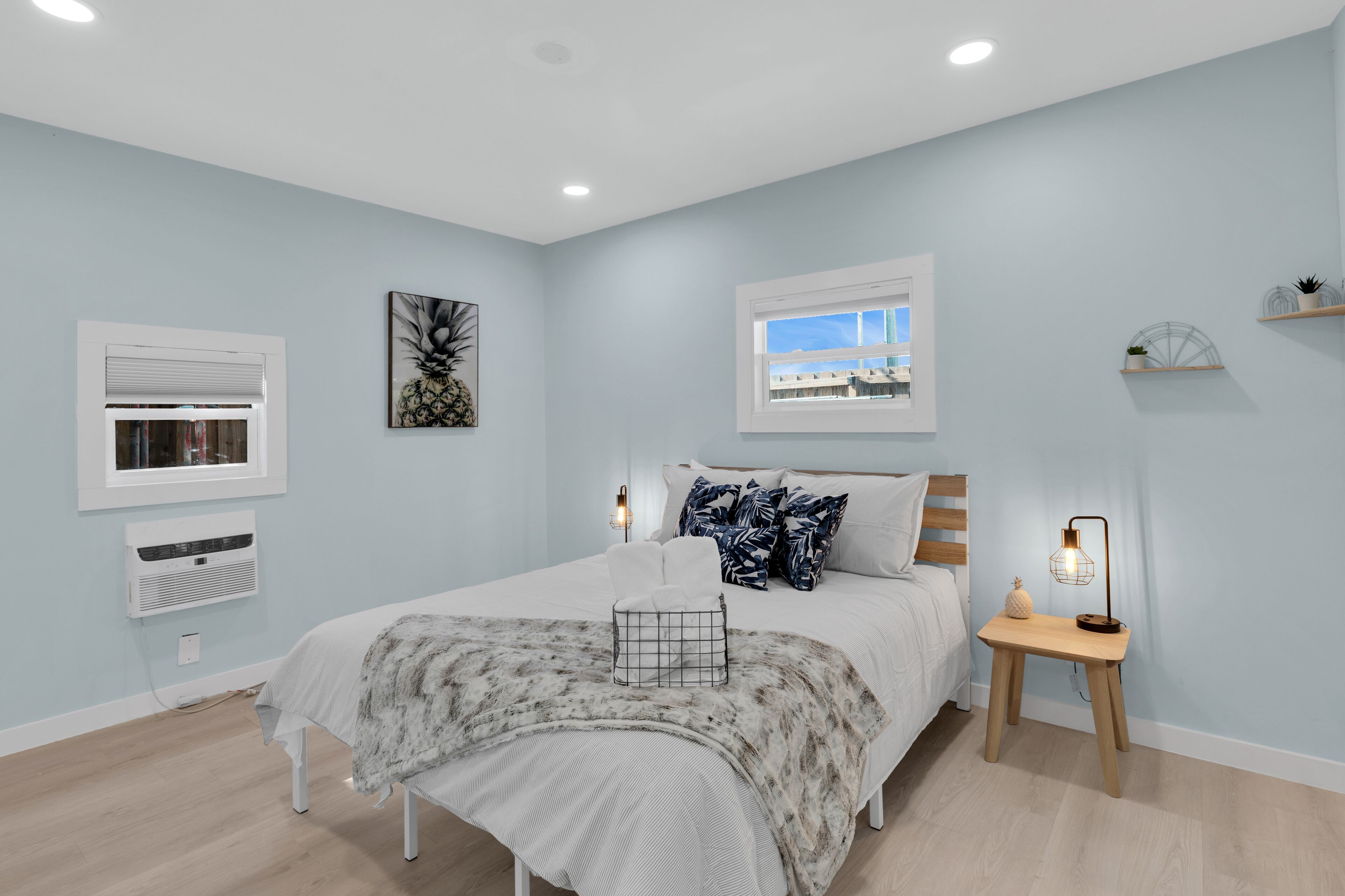 2 bedrooms, iron/ironing board, free WiFi, bed sheets