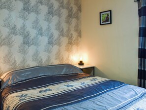 1 habitación, wifi gratis y ropa de cama