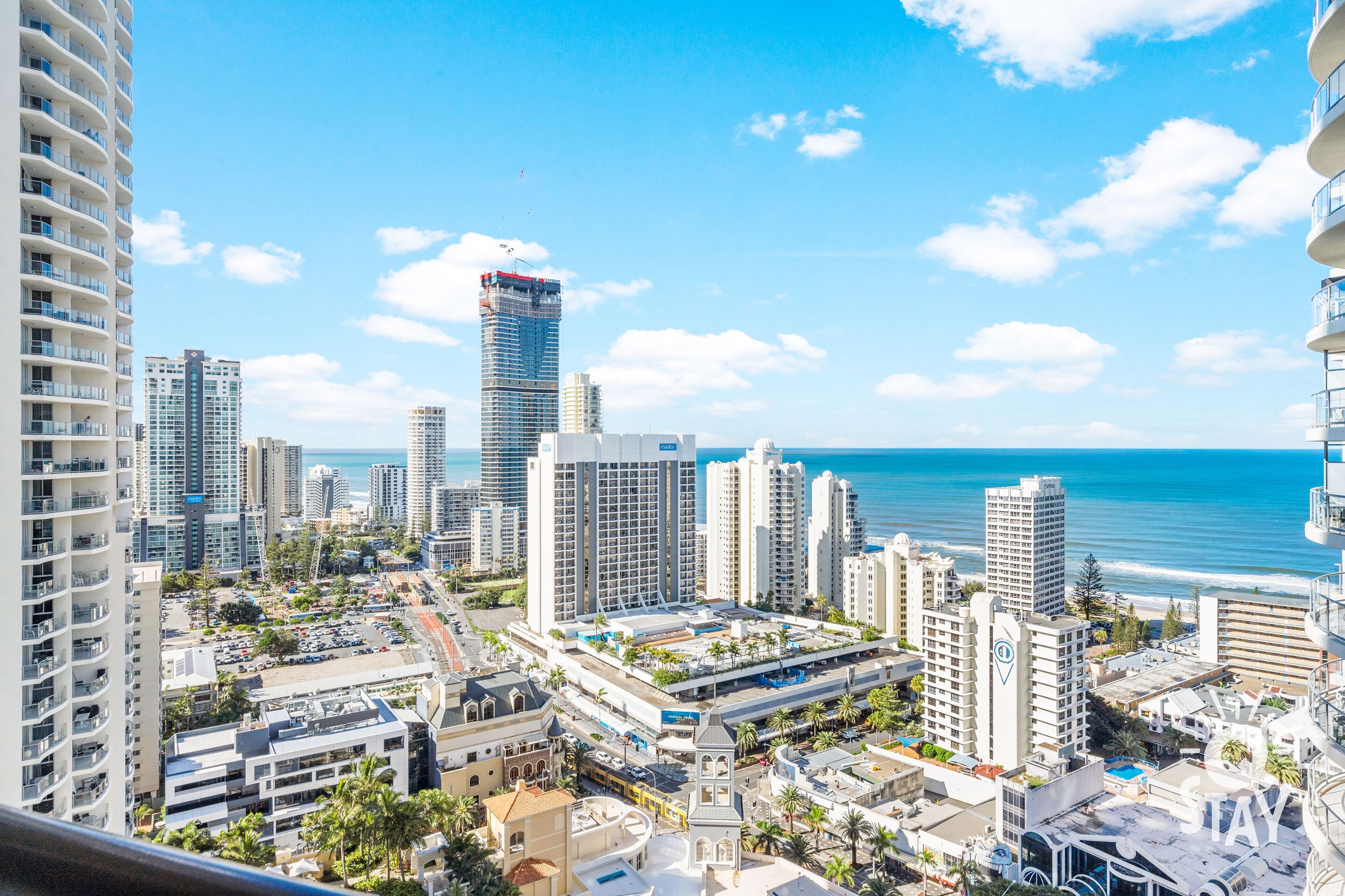 ♦️ Chevron Renaissance – 2 Bed 1 Bath Ocean View Apartment — Q Stay