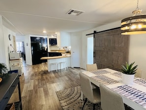 Dining - Cozy & Clean 3 BD/2BA In The Heart of The Red Rocks (Sedona)