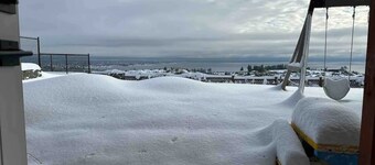 Eagle's View Penthouse: 180 degree unobstructed ocean and city views!