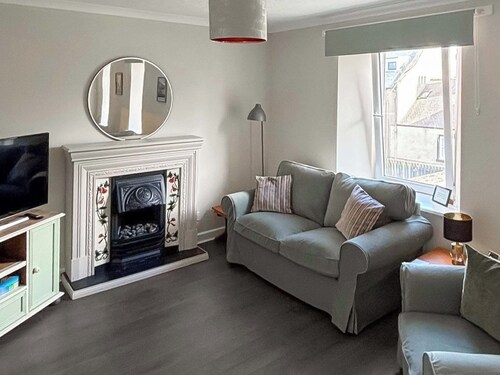 2 bedroom accommodation in Montrose