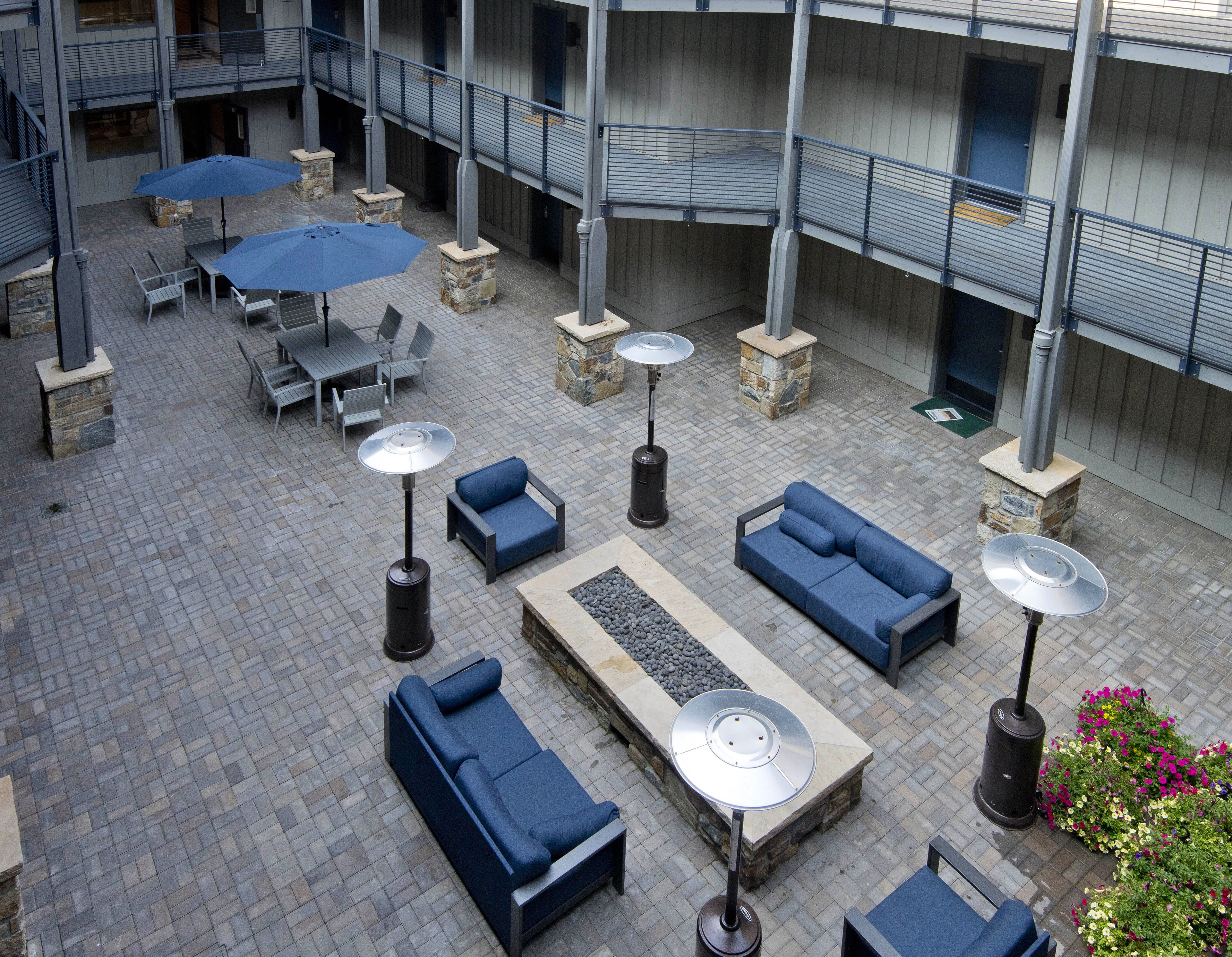 Exclusive Condo | Terrace/patio