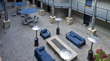 Exclusive Condo | Terrace/patio