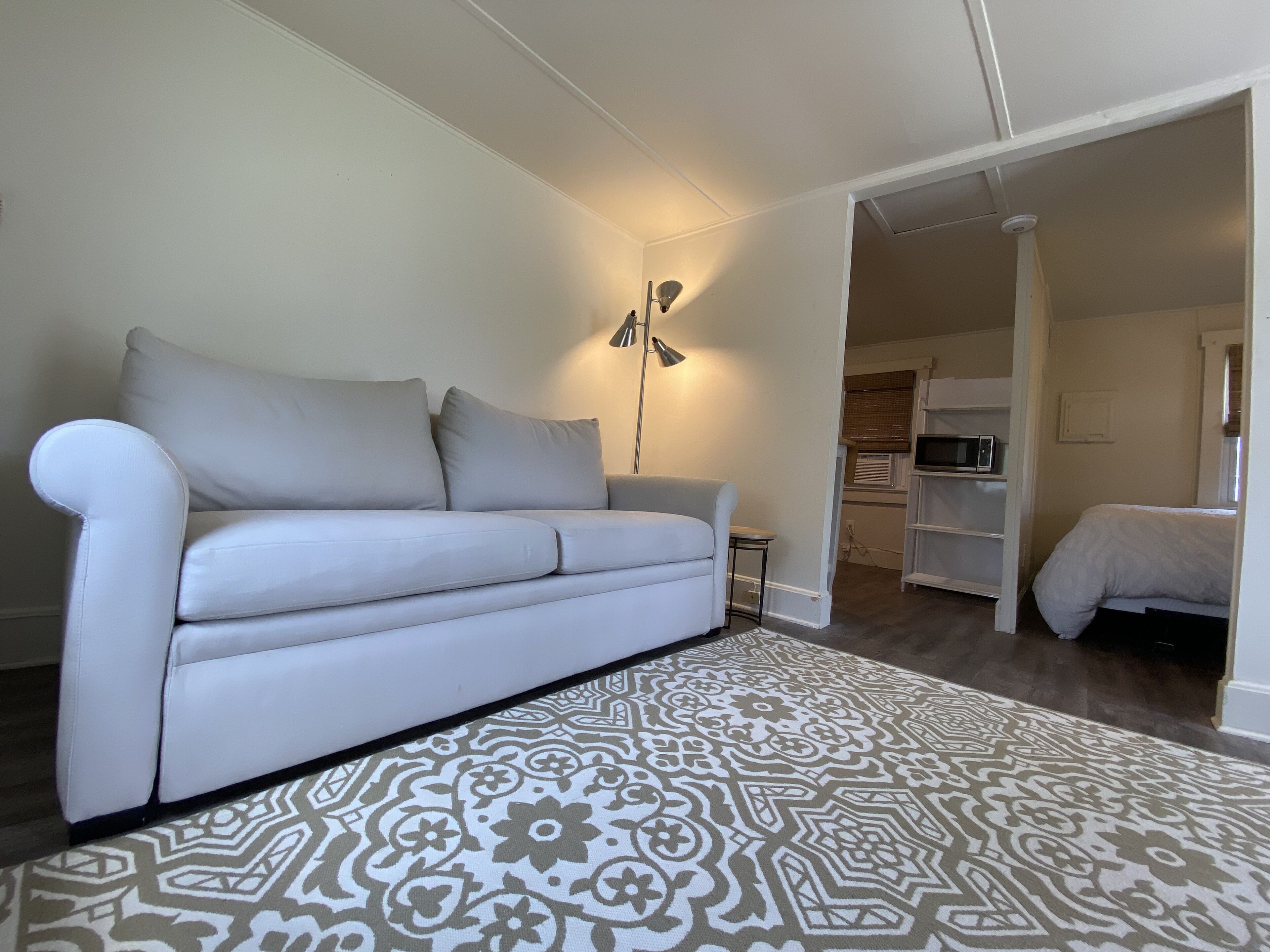 Cozy Wall Twp Bungalow > 1 mile to Belmar Beach