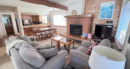 2620 Merlyn Ave. Lodge Hill