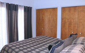 2 habitaciones, tabla de planchar con plancha y wifi gratis