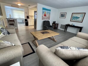 Smart TV, DVD player