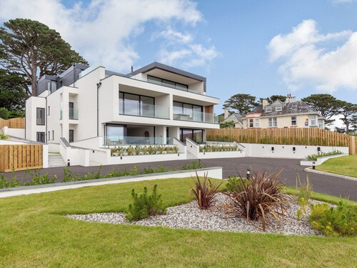 3 bedroom accommodation in Chi An Mor