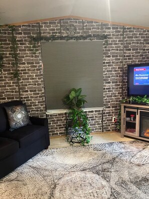 Interior - Lake views in fall, sleeps up to 4 with a hot tub. (East Bernstadt)