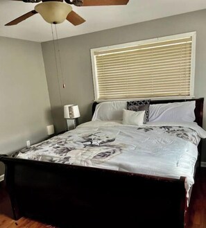 4 bedrooms, iron/ironing board, free WiFi, bed sheets