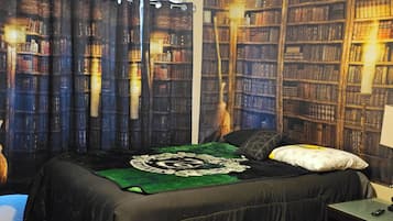 5 camere, una scrivania, ferro/asse da stiro, Wi-Fi gratuito