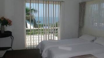 6 bedrooms, bed sheets