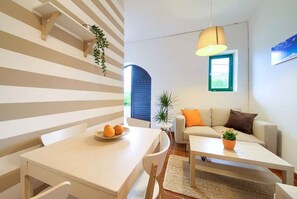 Dining - Holiday apartment with air conditioning, terrace (Baška)