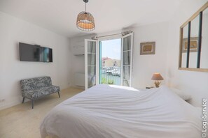 4 bedrooms, WiFi