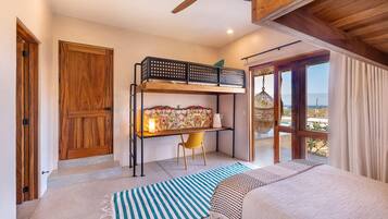 3 Schlafzimmer, Schreibtisch, Reisekinderbett, kostenloses WLAN