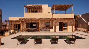 Ulkouima-allas, lämmitetty uima-allas