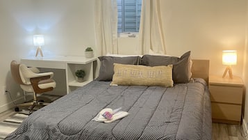 1 bedroom, desk, WiFi (free), bed sheets