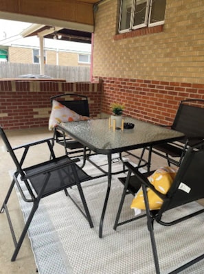 Outdoor dining - Adorable One Bedroom & Bathroom, Cute Kitchen (Denver)