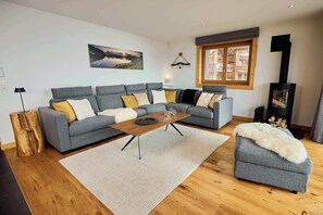 Televisie en een open haard