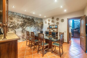 Dining - VACATION HOME LA PERILA (Turanzas)