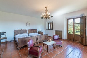 4 bedrooms - VACATION HOME LA PERILA (Turanzas)