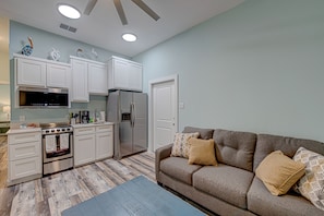 智能电视、乒乓球