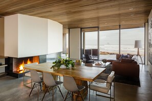 Dining - Luxury Designer Beachfront Home 3 Bed, 3.5 Bath in Arch Cape, Oregon. (Arch Cape)