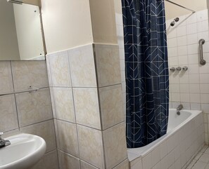 Comfort Room | Bathroom | Free toiletries, hair dryer, towels, soap - St Ann's Guest House Ltd. (Port of Spain)