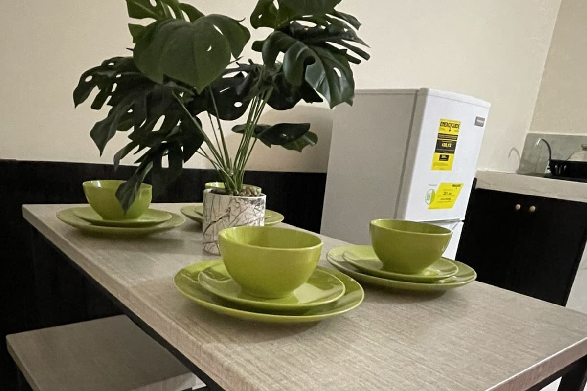 Classic Studio Suite | In-room dining