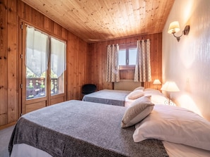 1 quarto, Wi-Fi de cortesia, roupa de cama