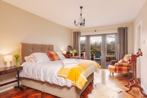 4 bedrooms, iron/ironing board, WiFi, bed sheets - Ard Na Coille 4 bedroom house (County Kerry)