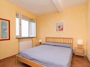 3 bedrooms, travel crib, free WiFi