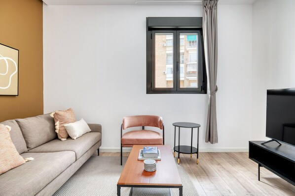 Fernseher, Stereoanlage