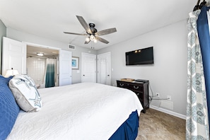 2 habitaciones, tabla de planchar con plancha, cuna de viaje y wifi 