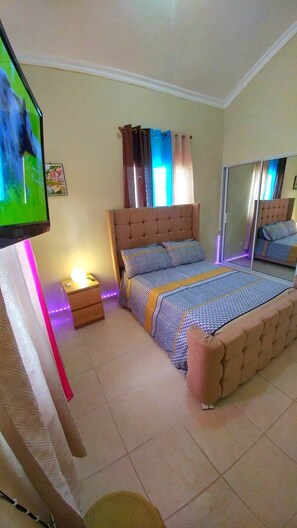 2 soverom, strykejern/-brett, wi-fi (inkludert) og sengetøy