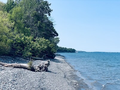 Waterfront house with amazing views of Lake Ontario and Sunsets