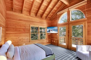 7 bedrooms, iron/ironing board, free WiFi, bed sheets