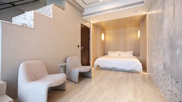 Camera Elite | 2 camere, biancheria da letto ipoallergenica, minibar, tende oscuranti